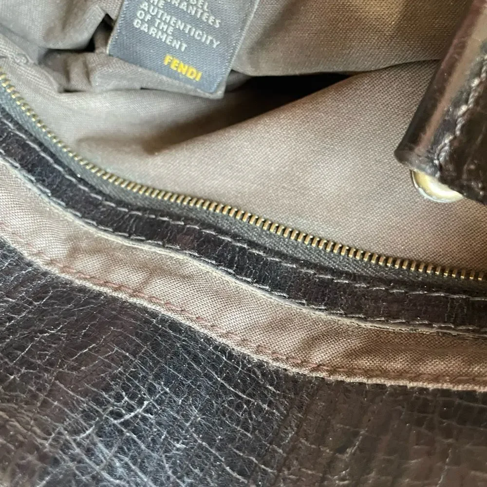 Fendi Black Leather Shoulder Bag Timeless Design